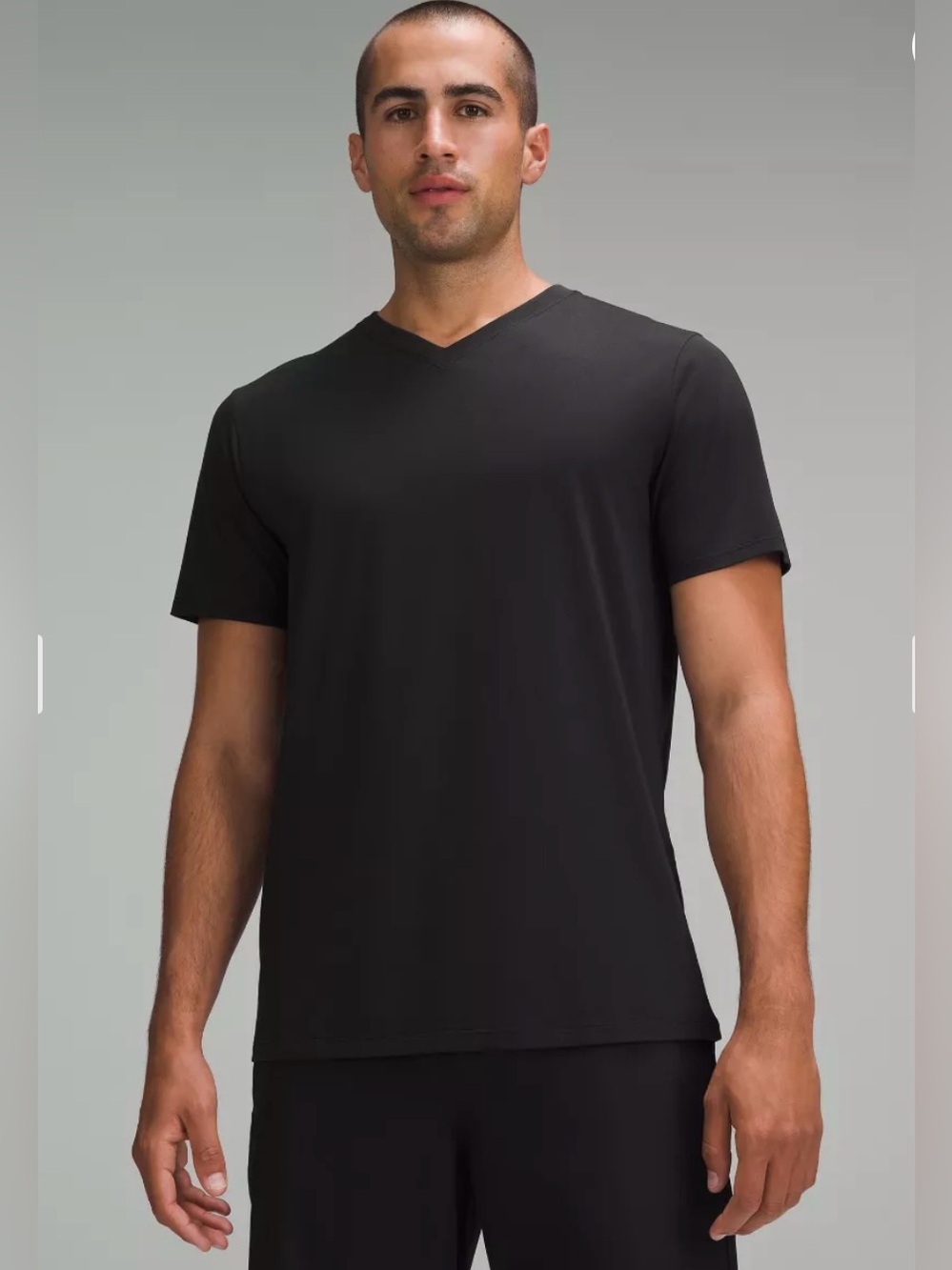 Men’s Lululemon XL Fundamental V Neck T Shirt Gummy Hit Black Short Sleeve